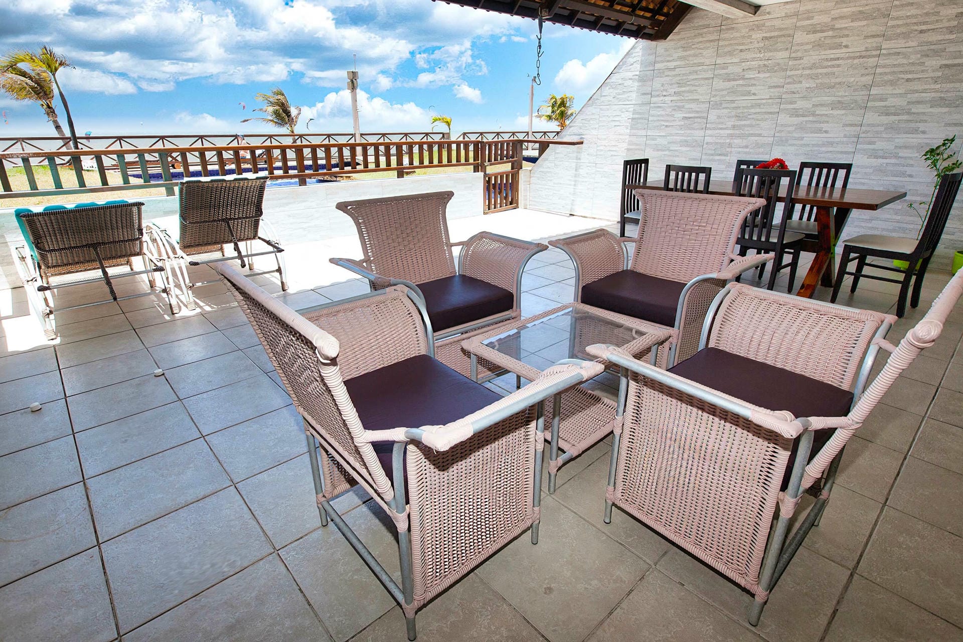 Varanda do apartamento com vista para o mar