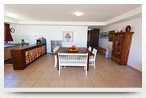 Apartmento, cozinha e sala